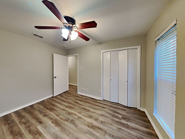 Building Photo - 4108 Selene Dr