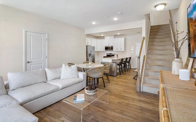 Building Photo - 6907 Stoddert Ln