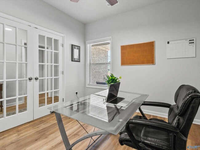 Building Photo - 209 Allegro Cir