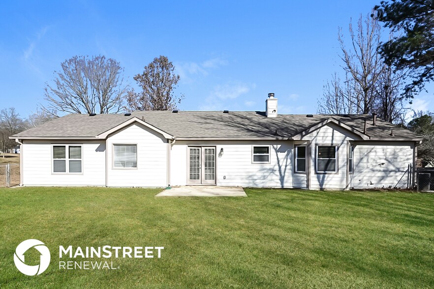 Building Photo - 561 Sunnyhill Dr