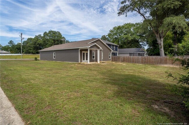 Building Photo - 1213 Branson St