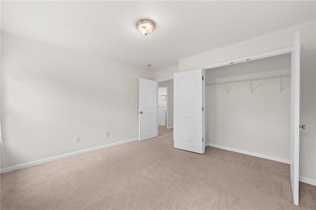 Building Photo - 1058 Treymont Ln SW