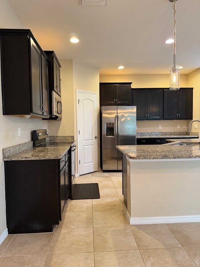 Building Photo - 32982 Windelstraw Dr