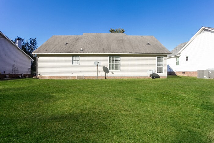 Building Photo - 258 Ambling Cir