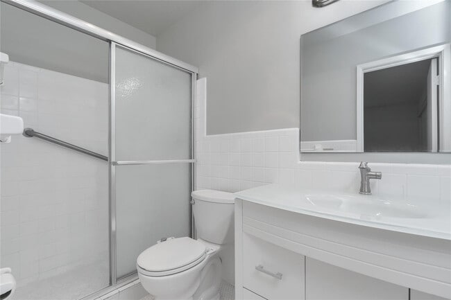 Building Photo - 1049 NW 30th Ct