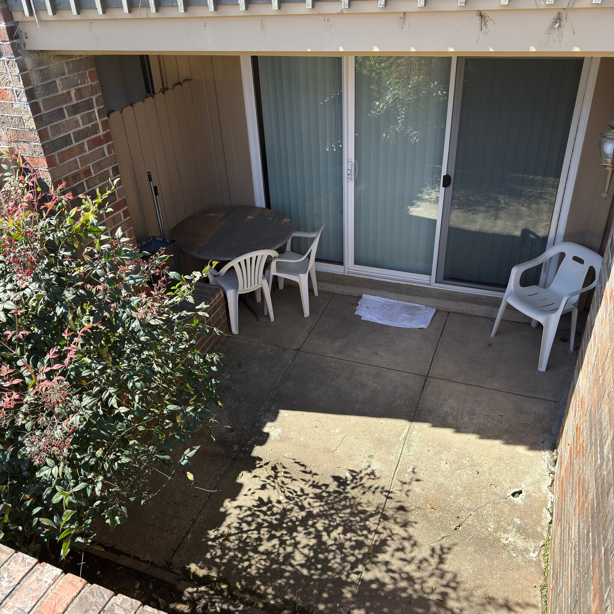 Building Photo - 1855 Poplar Woods Cir W