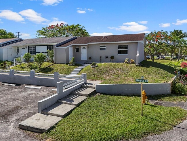 Primary Photo - 20875 Grouper Dr