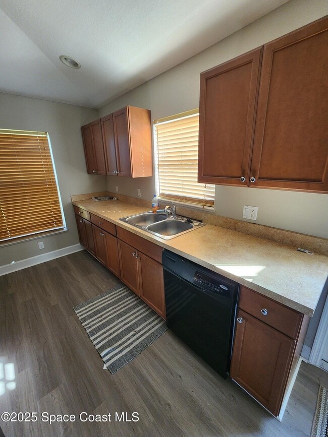 Building Photo - 1244 Lynne Dr