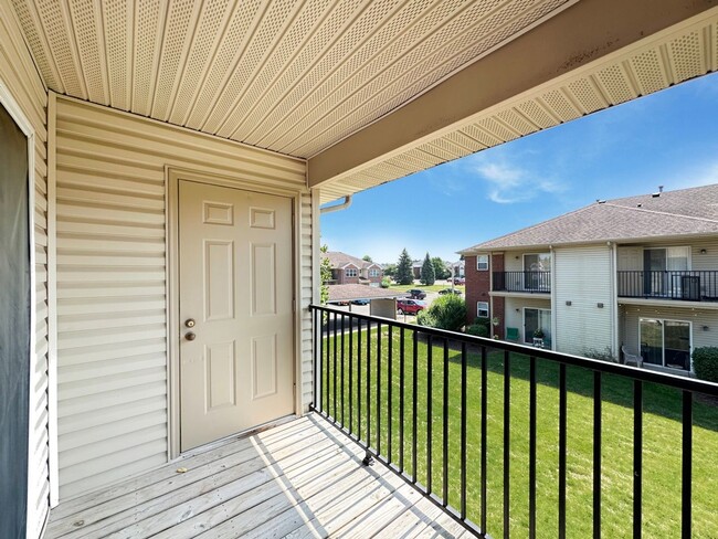 Building Photo - Adrian College Less than 2 miles away*********** Sand Creek 1 Bedroom*************Rent $999/month