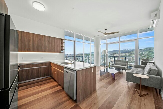 Building Photo - 1515 Liona St