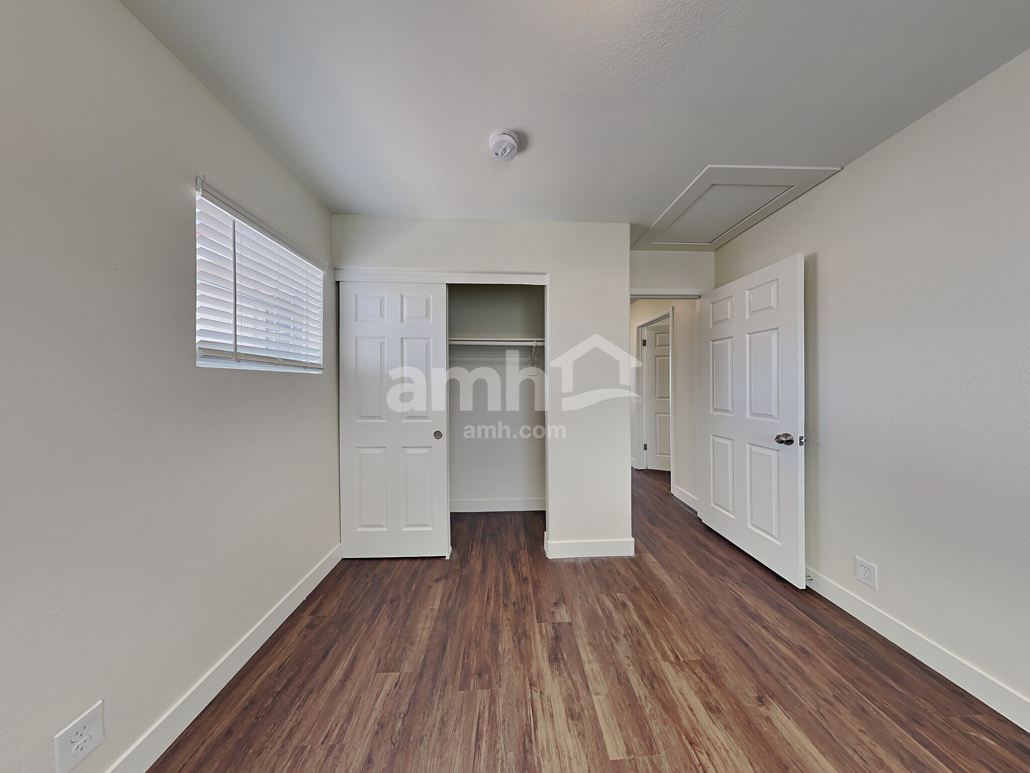 Building Photo - 7900 Mountain Point Ave