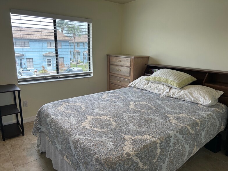 2nd Bedroom - 3333 S Ridgewood Ave