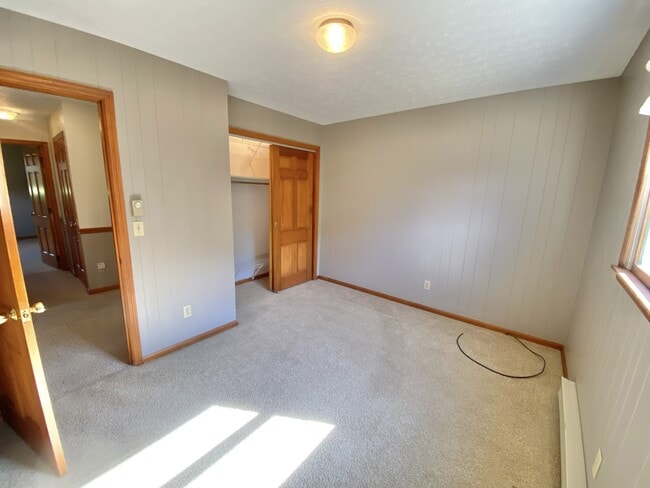 Building Photo - 3520 Ditmer Rd