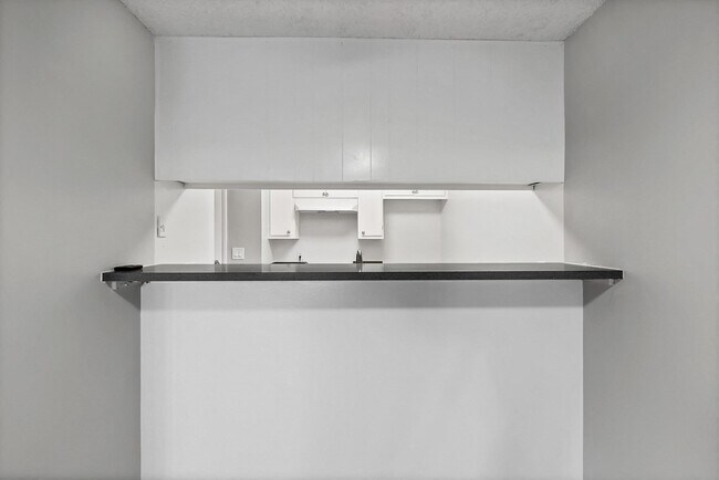 Building Photo - Casa Madrid Apartments