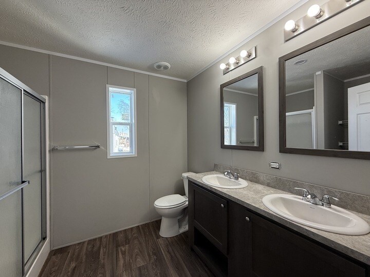 Building Photo - 10610 State Rte 762