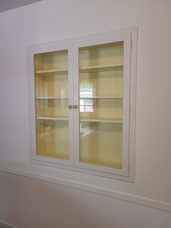 Building Photo - 1432 11th St S