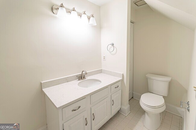 Building Photo - 815 Edgewood Ave NE