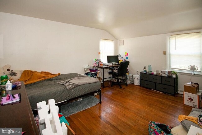 Building Photo - 316 Swarthmore Rd