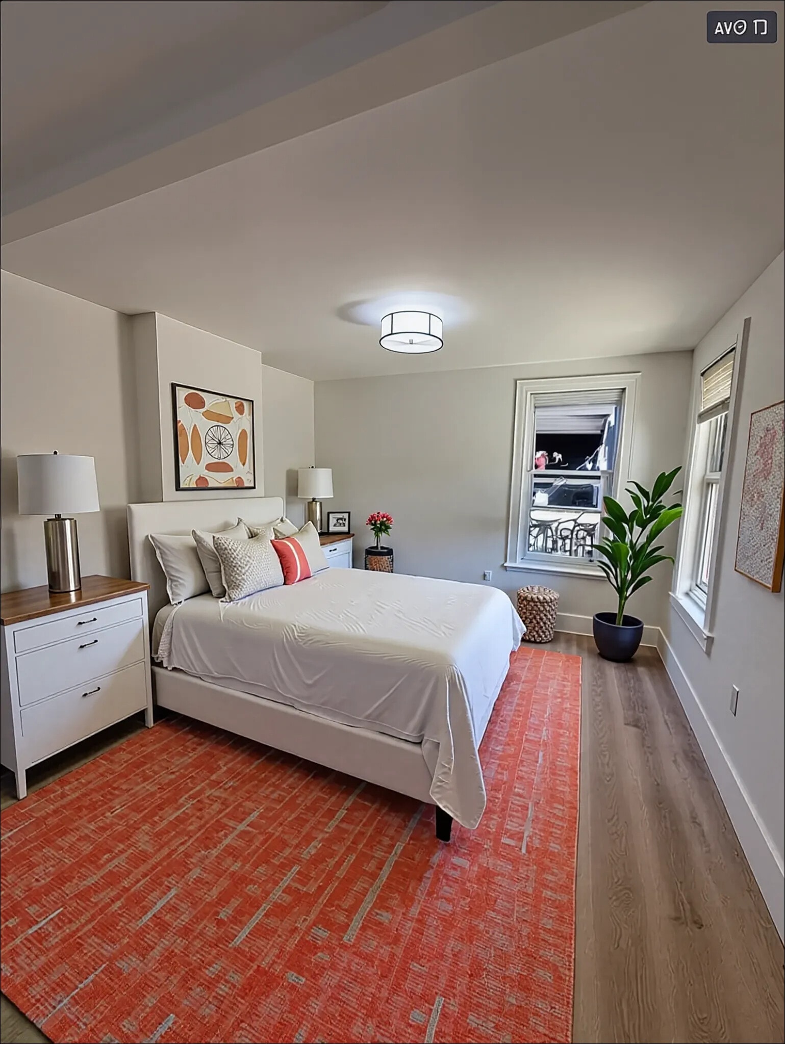 Building Photo - 885 E Broadway