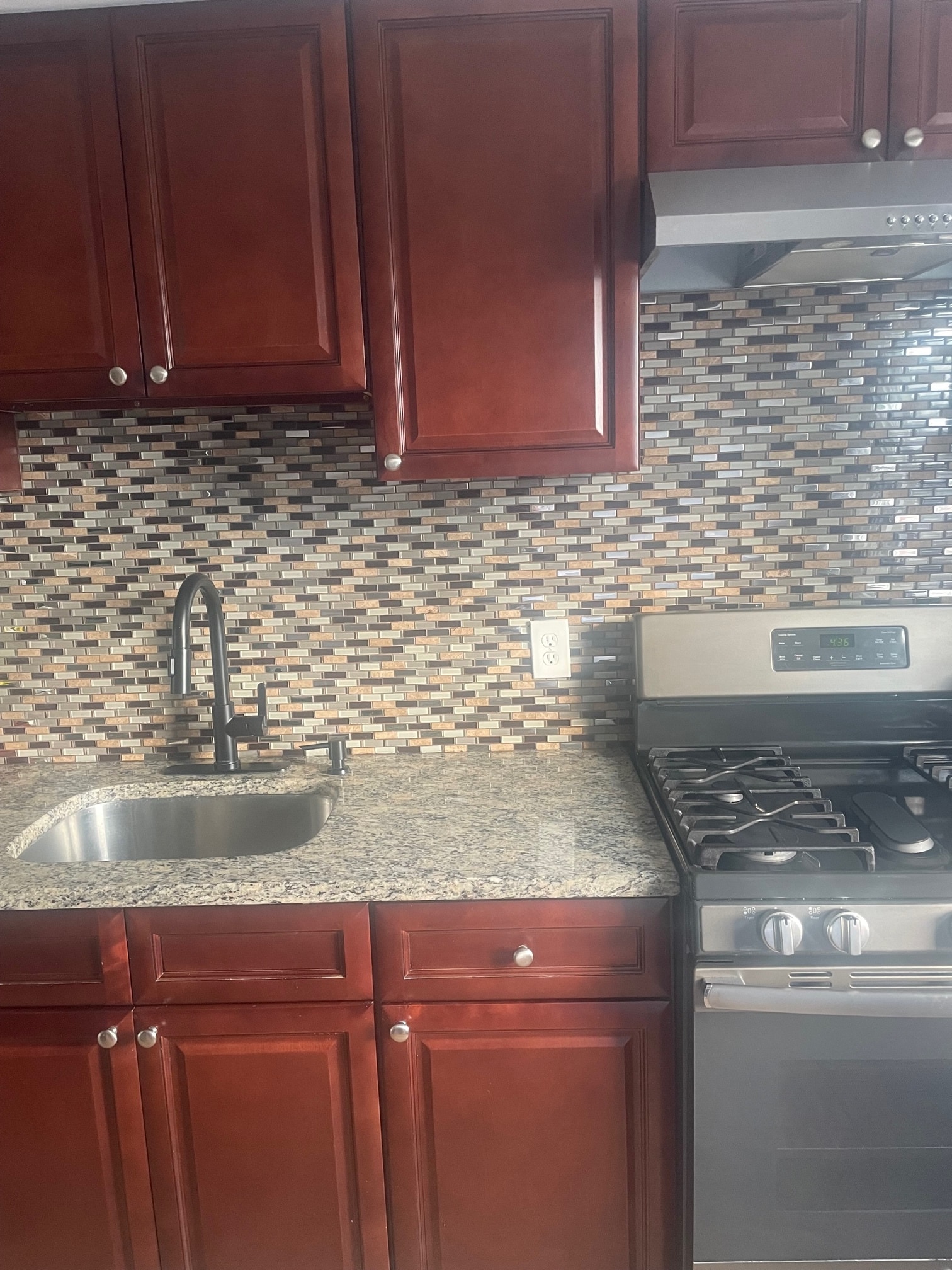 Building Photo - 10 Briarwood Rd