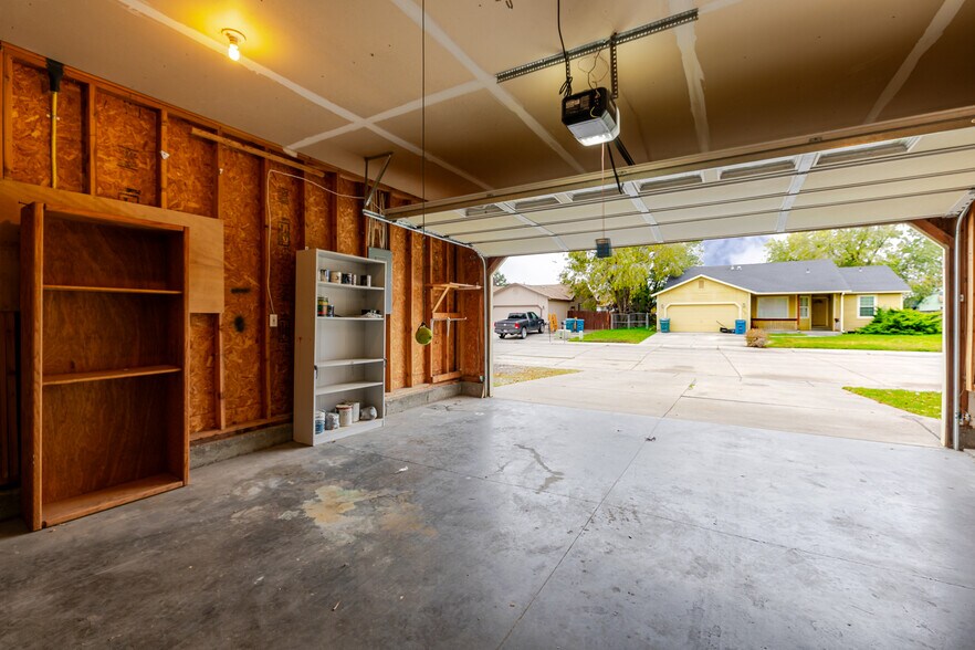 Building Photo - 1260 Del Mar St