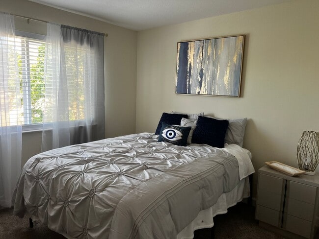 Building Photo - Charming 3 Bedroom Townhome in Vacaville