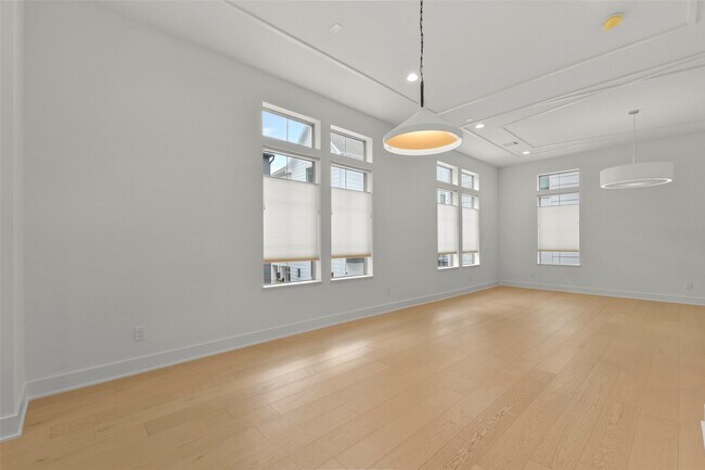 Building Photo - 1247 Peden St