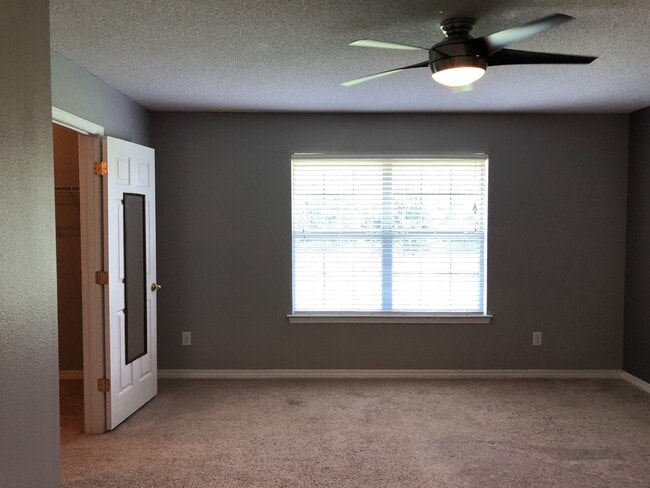 Building Photo - Gulf Breeze - Grand Ridge - 4 bedroom, 2.5...
