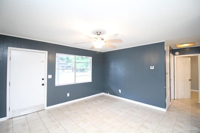 Building Photo - 6618 Applegate St