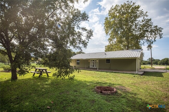 Building Photo - 803 Happy Haven Rd