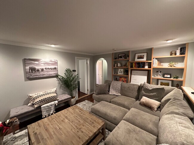 First floor family room - 7 Yandow Dr