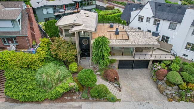 Building Photo - 4Bd/3Ba Seattle House