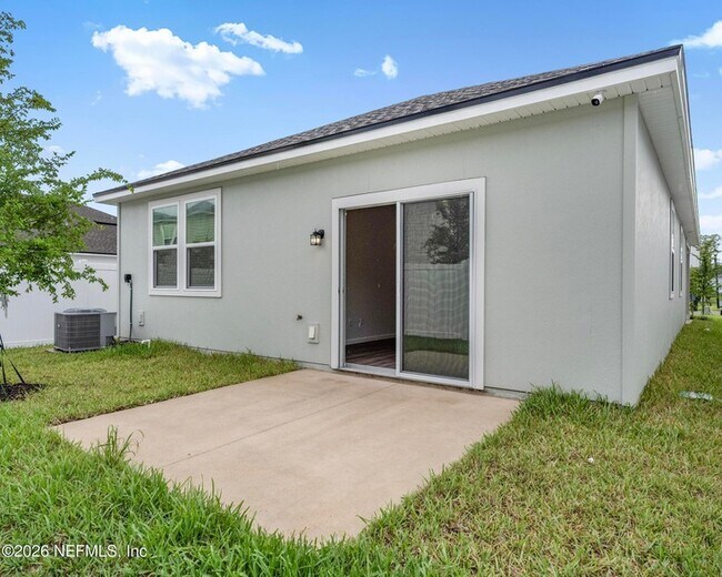 Building Photo - 14757 Cashew Ave