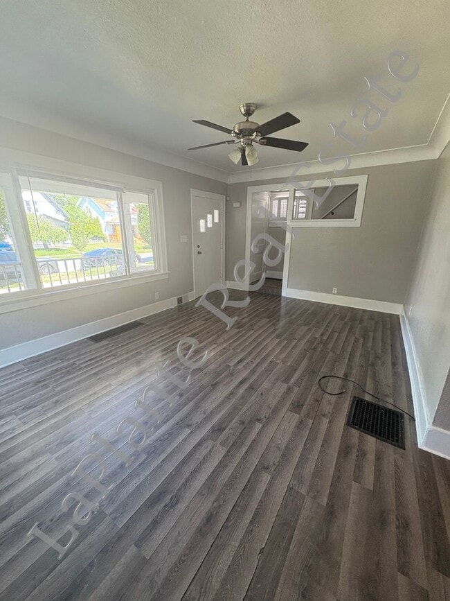 Building Photo - Charming 3 bedroom home for rent located i...