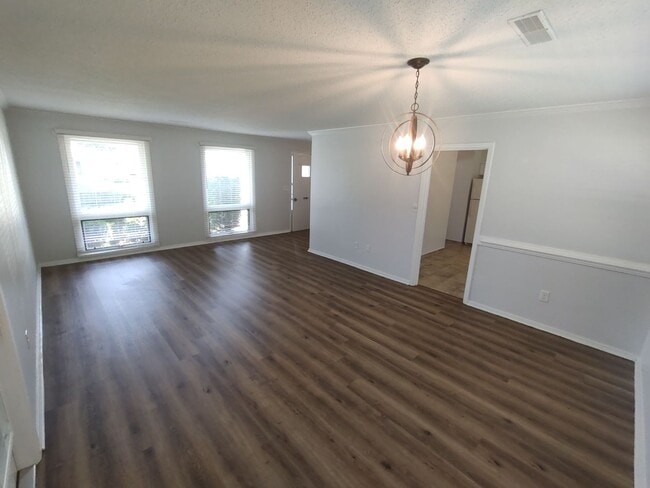 Building Photo - SUPERB Home in Sea Gate - close to Market ...