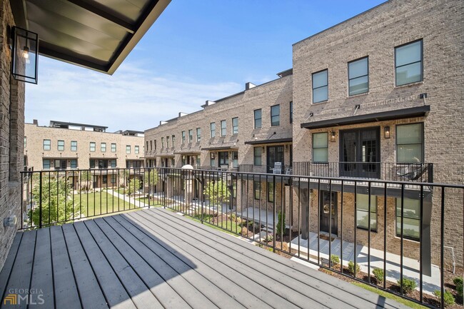 Building Photo - 1034 Robert Smalls Way