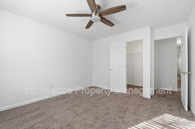 Building Photo - 407 Crested View Dr