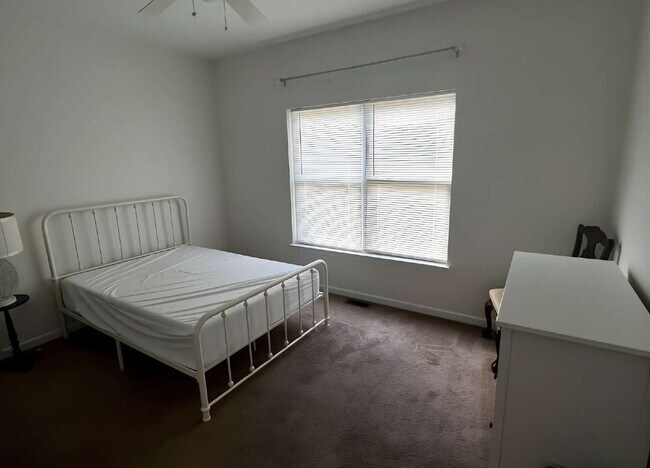 Building Photo - Westside central located comfortable & spacious Intown Atlanta House w/Porch