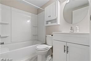 Building Photo - 624-664-664 Highland Dr