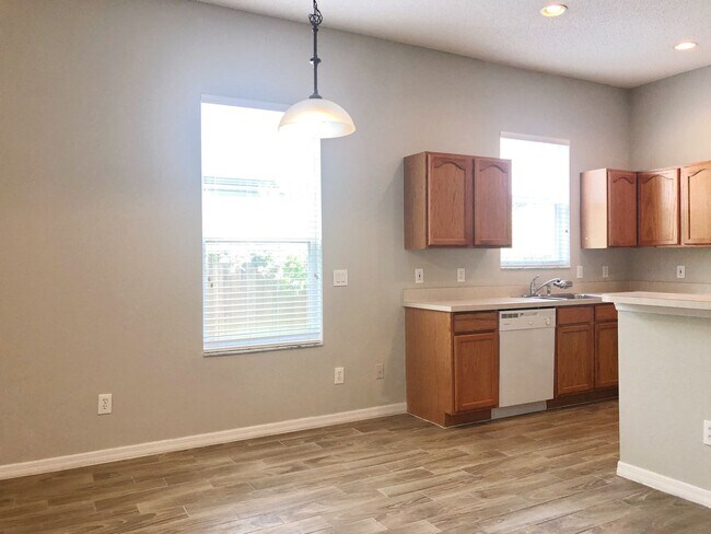 Building Photo - GREAT OVIEDO HOME WITH SOUGHT AFTER SCHOOLS