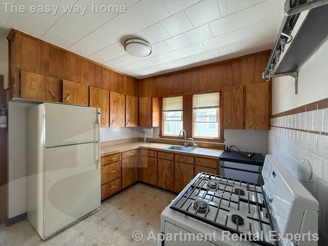 Building Photo - 105 Bromfield Rd