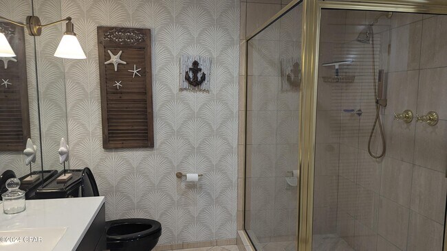 Building Photo - 4726 Bay Point Rd