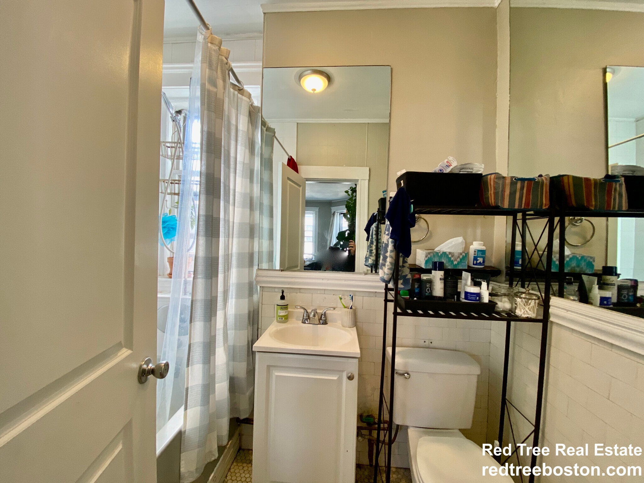 Building Photo - 1572 Commonwealth Ave