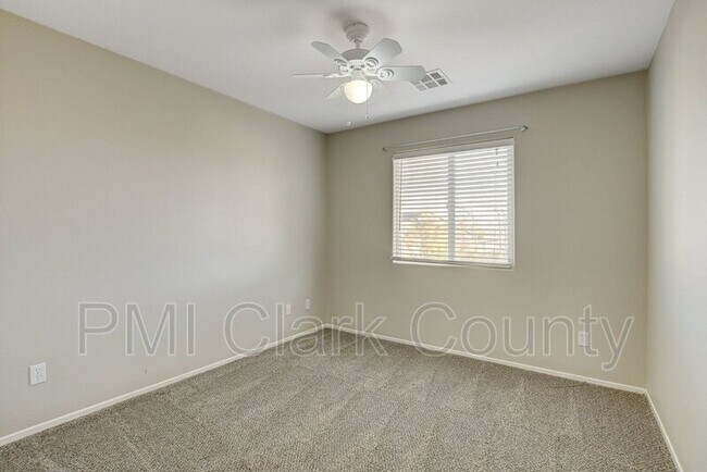 Building Photo - 8912 Ochoa St