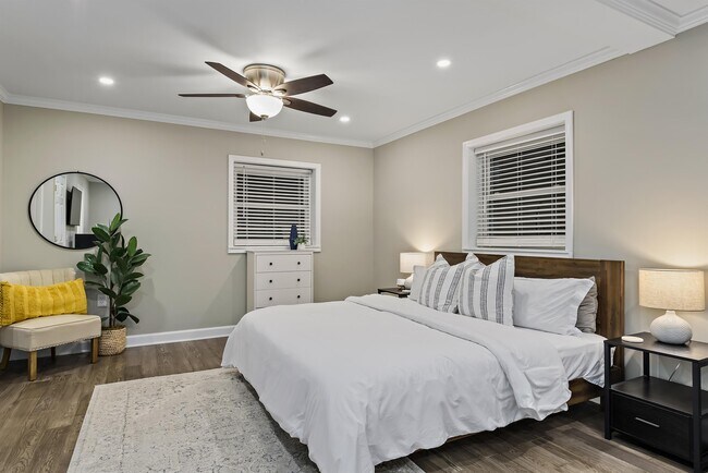 Building Photo - 112 Magnolia Cir