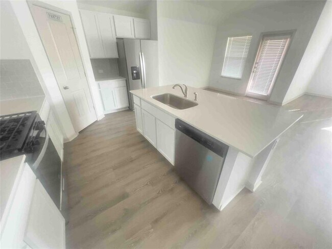 Building Photo - 116 Sweetwater Crk Ln