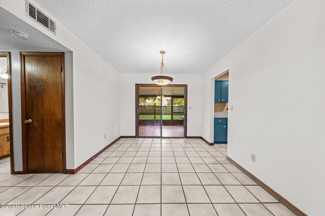 Building Photo - 410 Albenga Rd NW