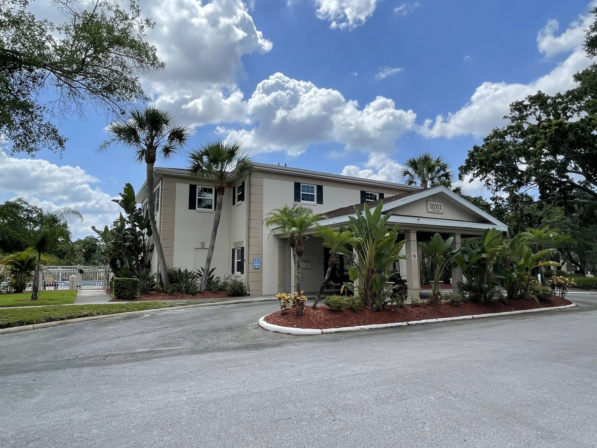 Clubhouse Building - 10356 Carrollwood Ln