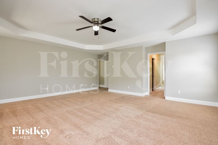 Building Photo - 2125 Farmdale Ct NE