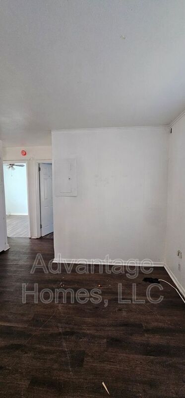 Building Photo - 1015 N Scott Ave